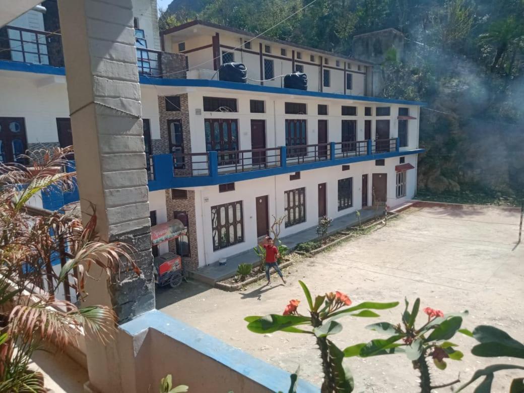 Apartamento Vamoose Srishty Choice Rudraprayāg Exterior foto